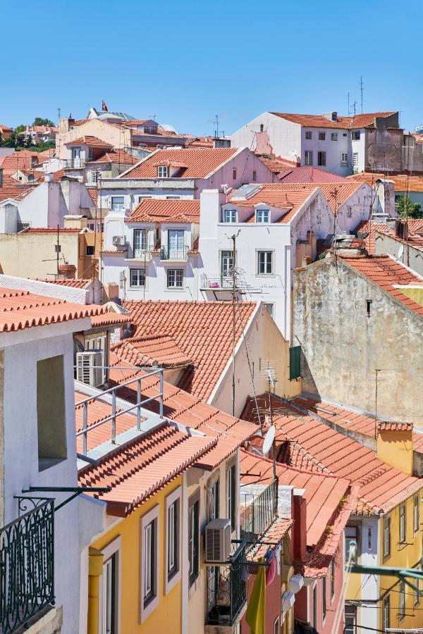 Light Filled Apartment Near Chiado, By Timecooler Lisboa Eksteriør billede