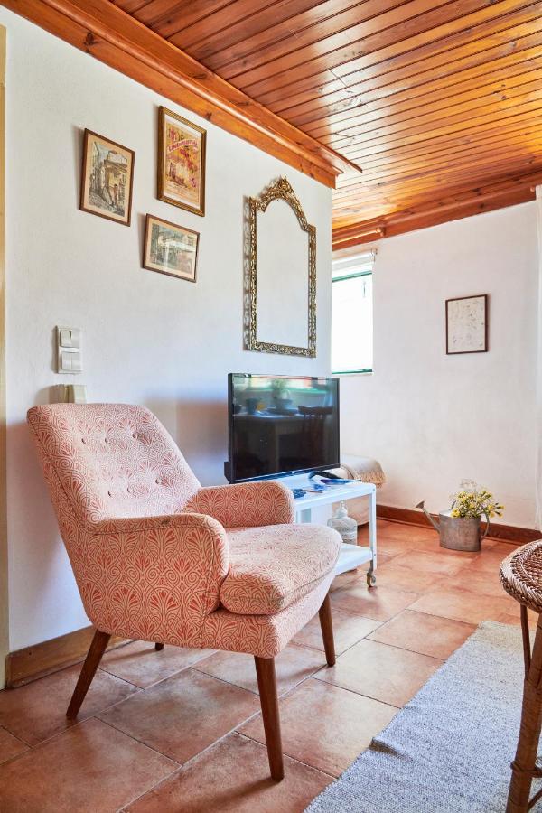 Light Filled Apartment Near Chiado, By Timecooler Lisboa Eksteriør billede